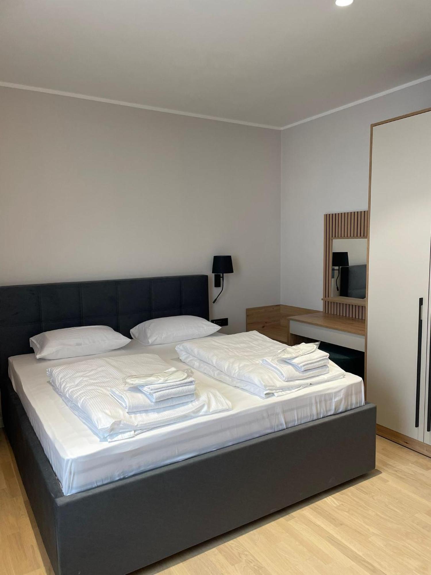 Moaline Apartments, Free Parking
